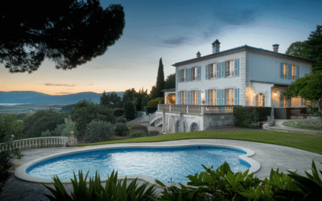 Découvrez les villas emblématiques de sean connery à édith piaf actuellement en